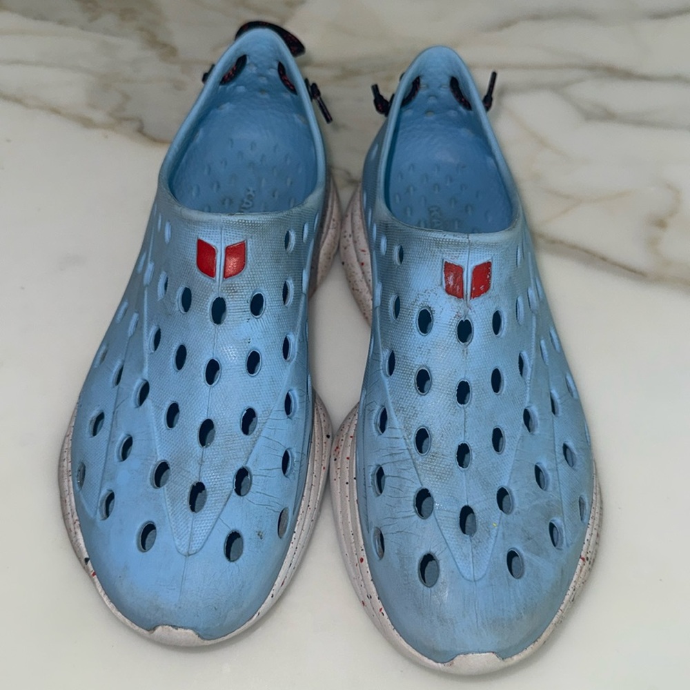 Big kids/unisex Blue Slip-On Recovery Shoe